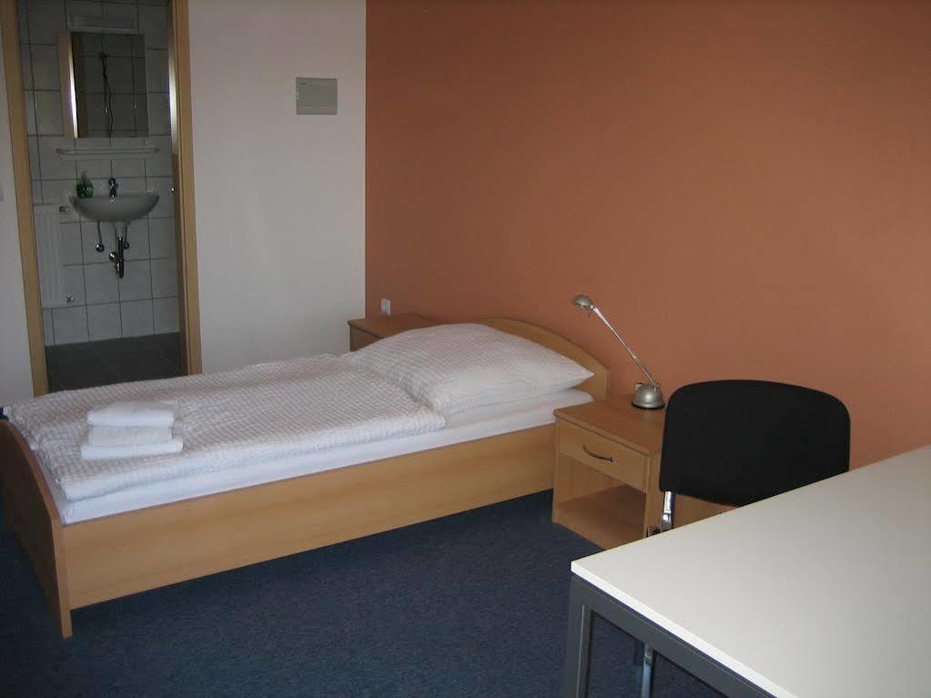 Messe Motel Laatzen Kültér fotó